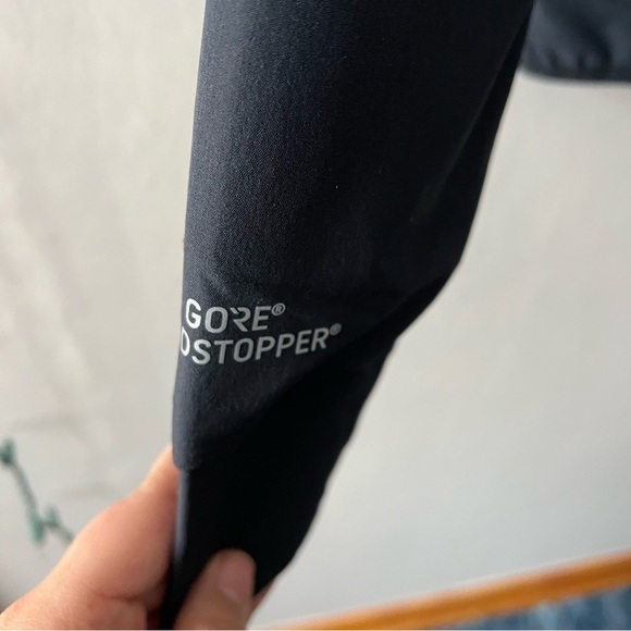 Under Armour Black Unstoppable Gore Windstopper Jacket Size Small - Picture 3 of 12